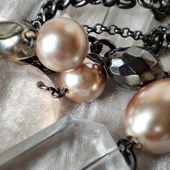 NY Co Ribbon Lucite Bauble Oversized Statement Necklace Faux Pearls Gunmetal - Picture 10 of 15